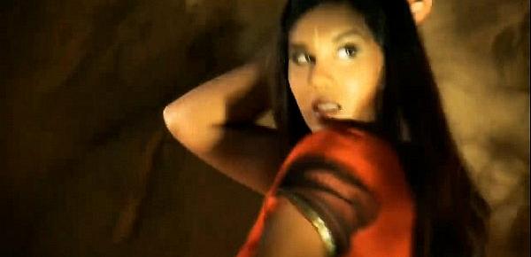  Awesome Indian Dancer MILF